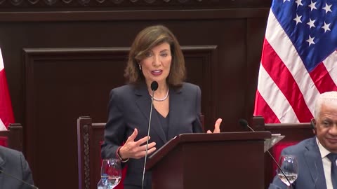 Hochul Casts Herself as Protector of “Fearful” Dominican Immigrants