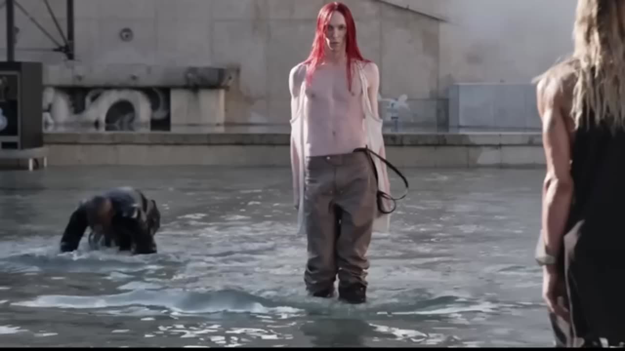 IF YOU THOUGHT MY LAST VIDEO ON FASHION WEEK WAS BAD...WAIT UNTIL YOU SEE THIS!