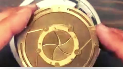 Turning a Simple Jar Lid into a Stunning Medallion 😲😃