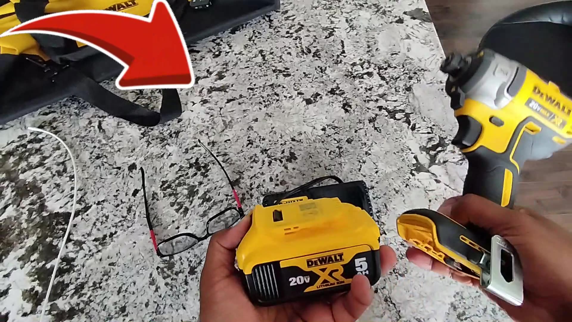 Dewalt 20V MAX XR 1/4 Inch Quiet Hydraulic Impact Driver Full Review Features REVIEW DEMO UNBOXING