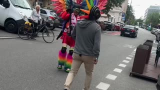 Kiedyś Bronisław miał orła z czekolady. Dzisiaj Rafał ma tęczowego orła.