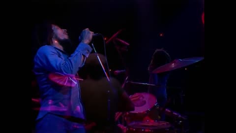 Bob Marley & The Wailers - No Woman, No Cry (Live At The Rainbow 4th June 1977)