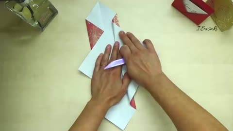 Mini origami gift bag for a small present
