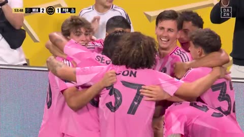 This Freekick goal from Messi .. watch it from this angle.