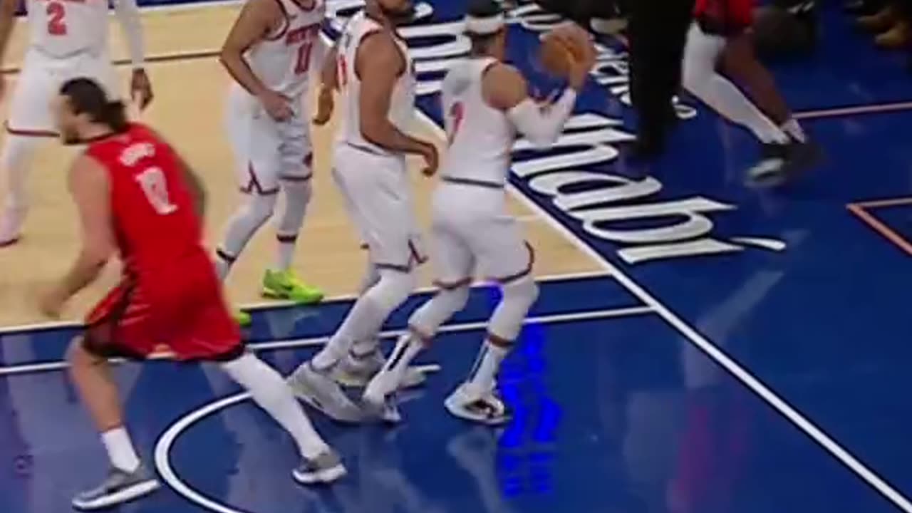 Jalen Green Switching Hands in Mid Air