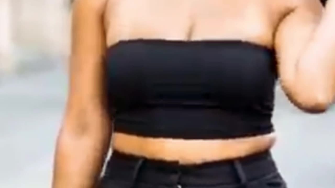 One hallway. One look. Everything changed 💞":