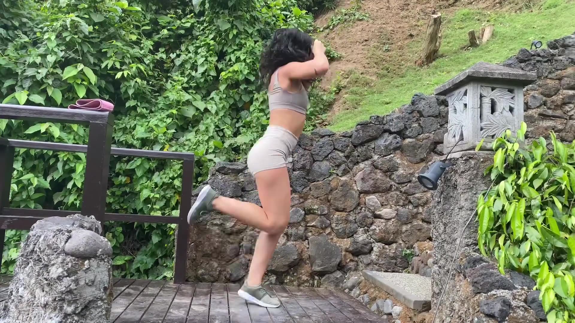 Day 1: BANDS A MAKE HER DANCE💃 | 30 Day Booty Challenge