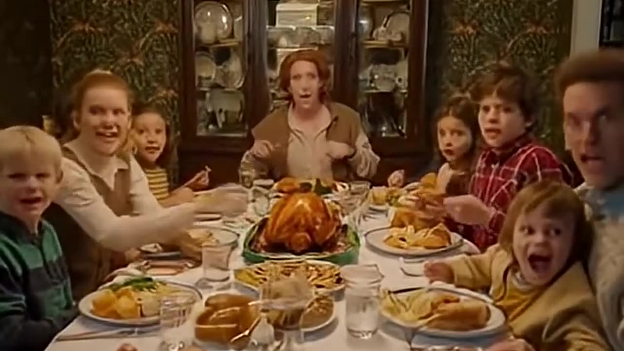 It's Thanksgiving at the Home Alone house and guess what, IT'S PEEPEE TIME!