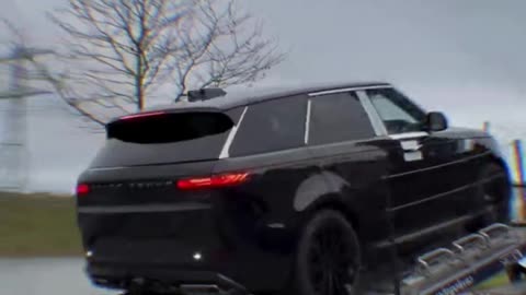 Unleash the Thrill: Land Rover Unveiled from an Open Trailer!