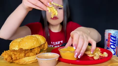 RAISING CANES CHICKEN FINGERS, BURGER _ SANDWICH & FRIES _ FAST FOOD _ ASMR MUKBANG