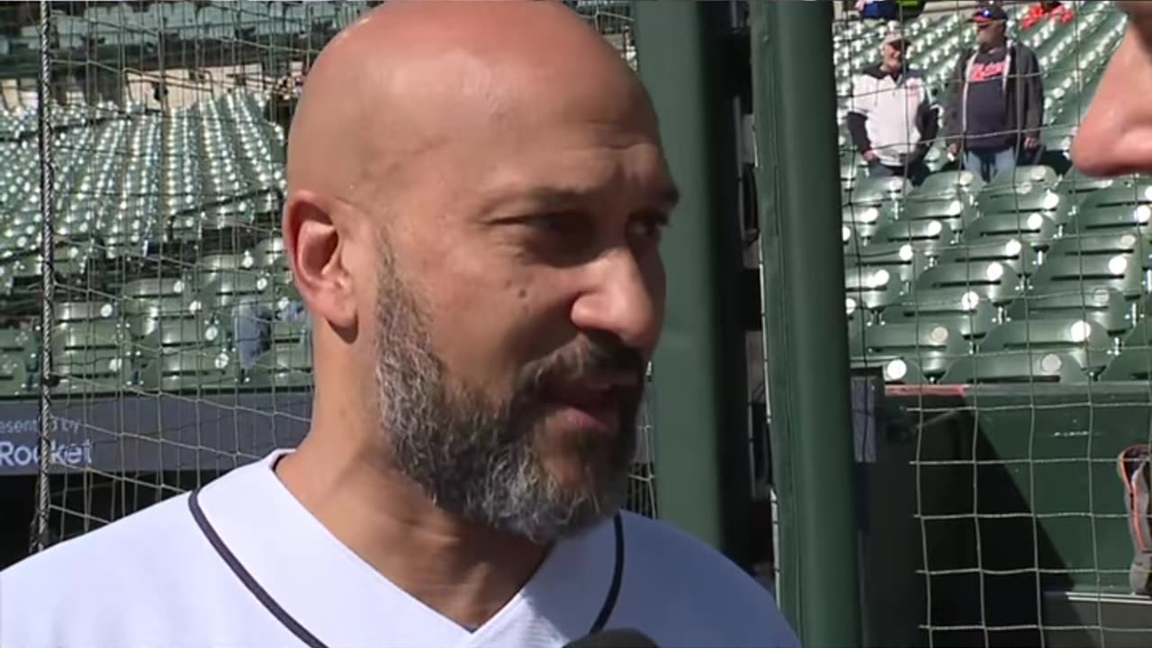 Keegan-Michael Key throws first pitch at Tigers home opener,