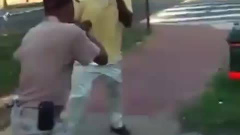 Fight Between Old Heads Ends With A Vicious Knockout | Elder Street Fight