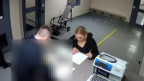 Bodycam DUI Arrest - 24-Year-Old Woman Totals Her Car and Gets Arrested for DUI