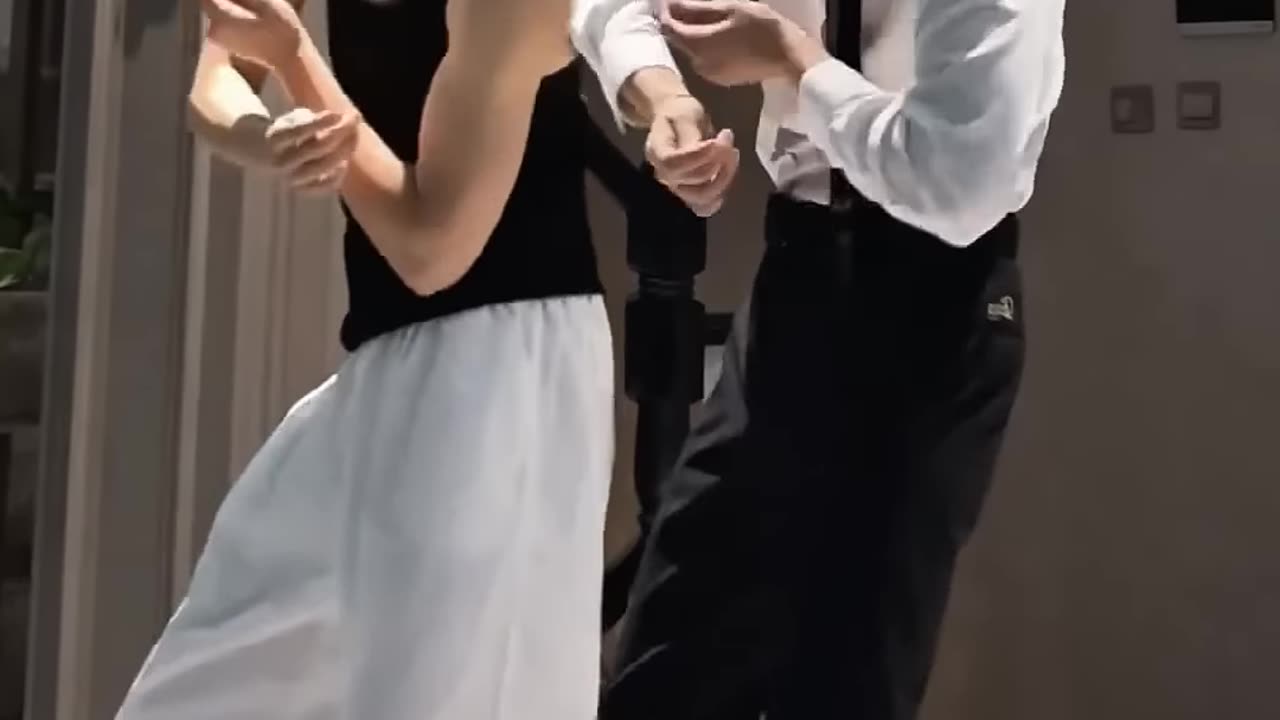 Nikoork_抖音 - Shake It To The Max ❣️｜ Dance Trend