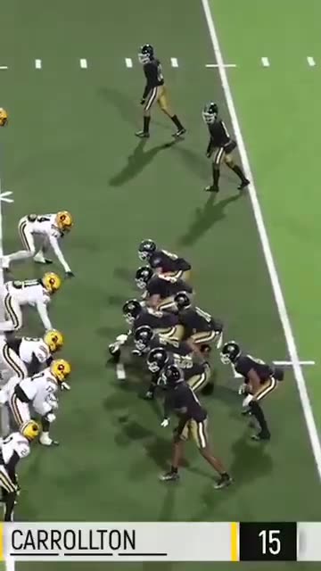 003. How did Juju Lewis even pull this off 👀 #shorts #football