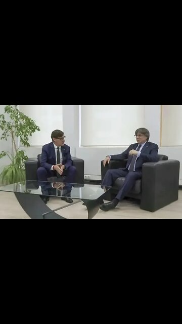 Salvador Illa (PSC-PSOE) se reúne con el prófugo de la Justicia Carles Puigdemont (1)