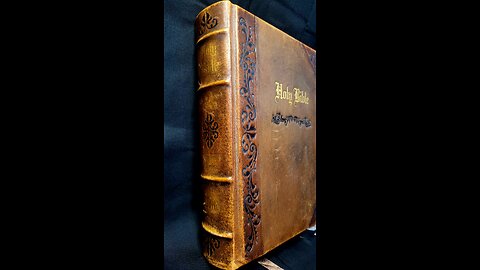 Found an Antique Style - Family Bible Deluxe Edition World Bible Publishers KJV 2005 #915collectors