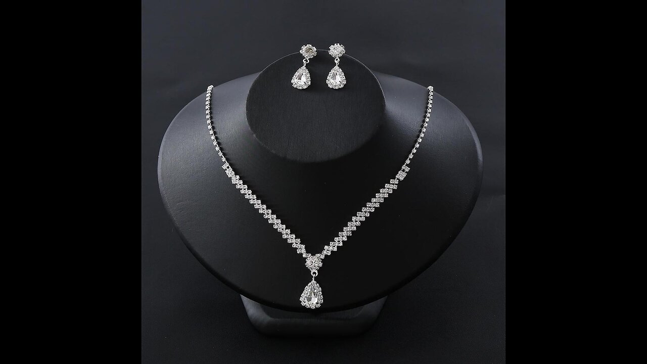 Selfie lete time ladkiyon ka munh 😂😂