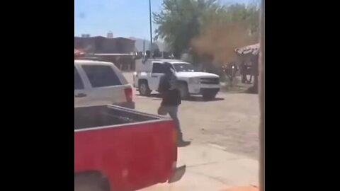GROUP OF ARMED MEN IN MEXICO #viral #trending #mexico