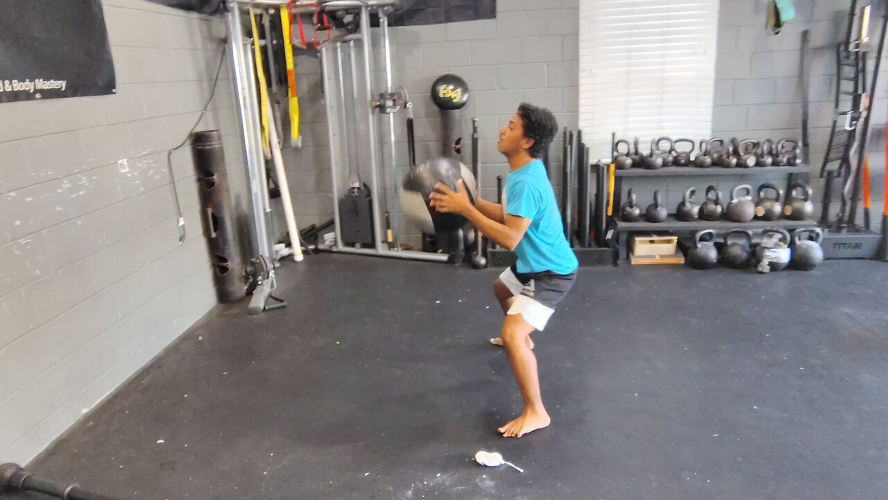 Medicine Ball Jumping Wall Toss