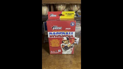 2025 #toppsheritage Hanger #packopenning #baseballcards #topps #imagevariation pull