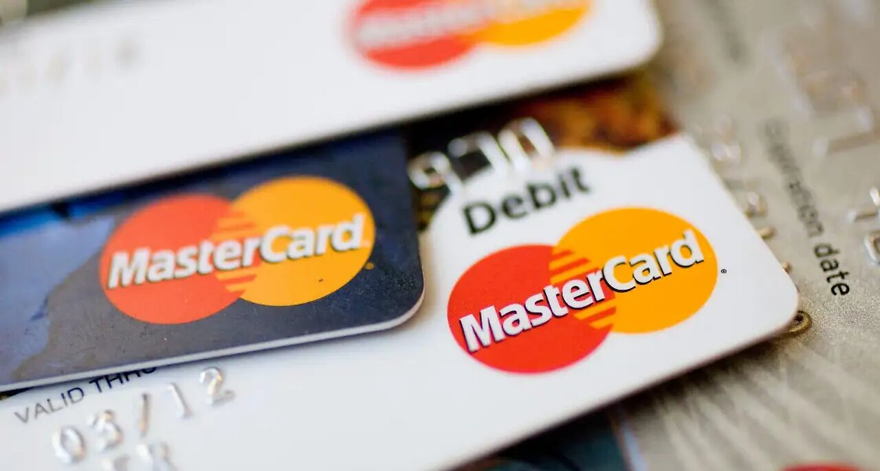 Mastercard entra na tendência das stablecoins com nova oferta de pagamento em criptomoedas.