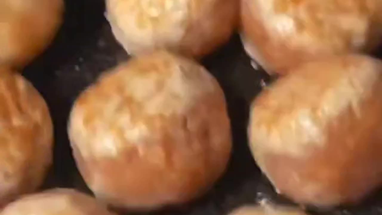 Creamy chicken meat balls with mash potato