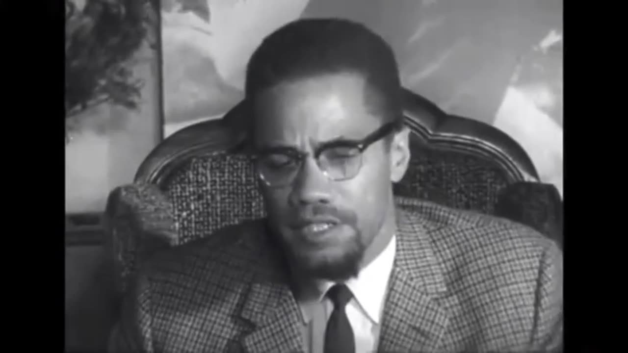 Malcolm X : Africanism and Organizing Afro-Americans