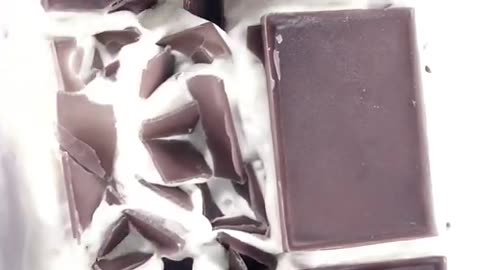 ✨ Watch the magic unfold! First, every Christmas choco lined up in perfect sequence 🎄🍫