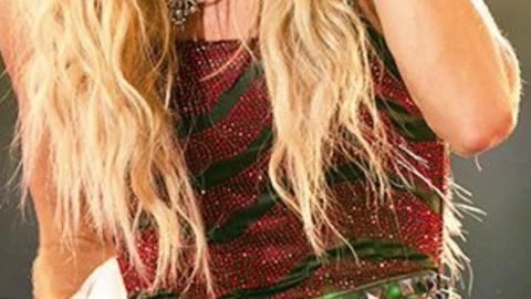 Idol Fans Cheer as Carrie Underwood Mentors Upcoming Stars