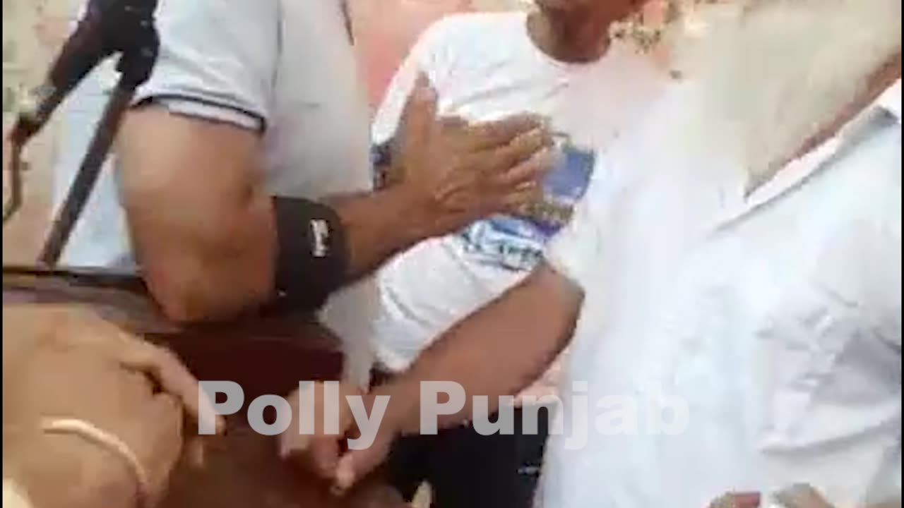 ਨਸ਼ਾ ਮੁਕਤੀ ਯਾਤਰਾ ਸ਼ੁਰੂ ਕਰਨ ਤੋਂ ਪਹਿਲਾਂ ਹੀ ਸਰਕਾਰੀ ਮੁਲਾਜ਼ਮਾਂ ਦਾ ਪਰਵਿੰਦਰ ਸਿੰਘ ਝੋਟੇ ਨਾਲ ਪੈ ਗਿਆ ਪੰਗਾ
