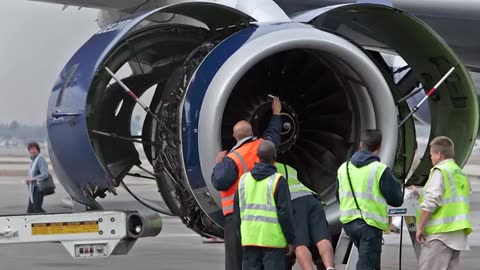 Aerospace Engineer Answers Airplane Questions From Twitter Tech Support WIRED