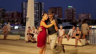 Beautiful Tango at Málaga’s Night Port