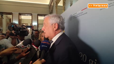 NOTIZIE DAL MONDO Tajani:'Autodifesa di Israele legittima,ora si lavori a de-escalation' "Israele sta esercitando un diritto all'autodifesa' in parole povere ha detto Israele ha il diritto di difendersi...come volevasi dimostrare