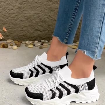 Ladies' Sports Shoes