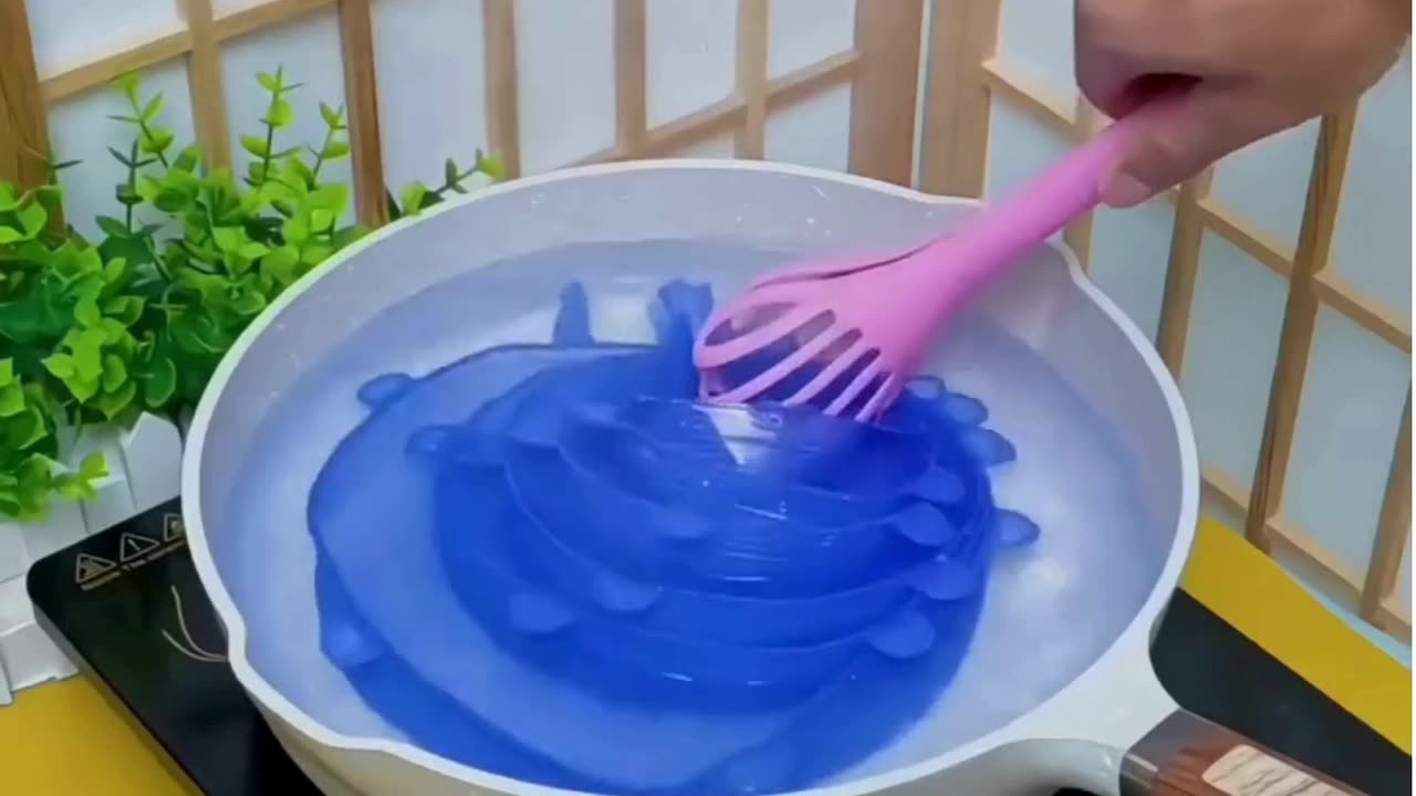 Seal Any Bowl Airtight with These Stretchable Silicone Lids! 🛑🍱