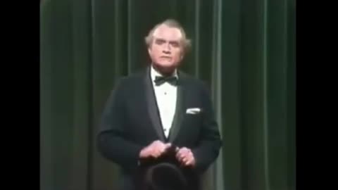 Listen to Red Skelton explain in detail the words of the Pledge of Allegiance: 🇺🇸