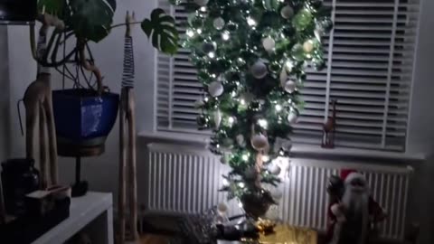 Upside-Down Christmas Tree