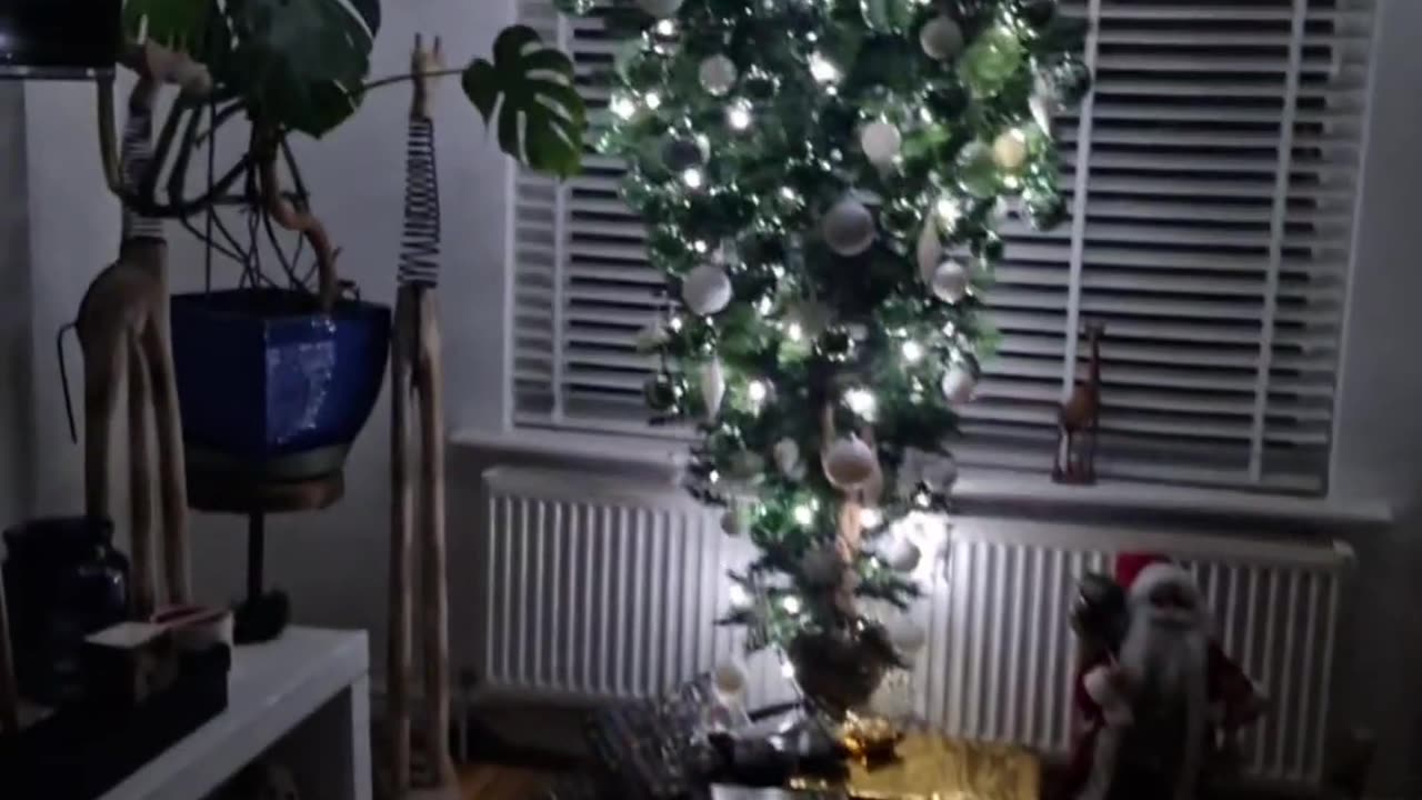Upside-Down Christmas Tree