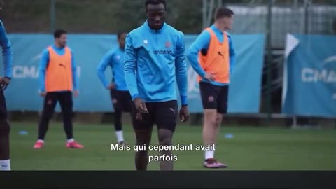 Roberto De Zerbi had to be PULLED APART from a Marseille player