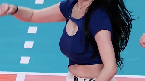 Kim Hyunyoung OWNS the stage with ‘I Am The Best’ 💥 | Woori Card Cheerleader 4K Full Fancam