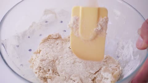 Just Mix Boiling Water and Flour! Inflates like a balloon! No Yeast