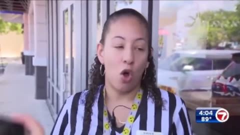 Donkey Kong Barrel Blast In The Face Of UPS Employee Because We Need Seeznin