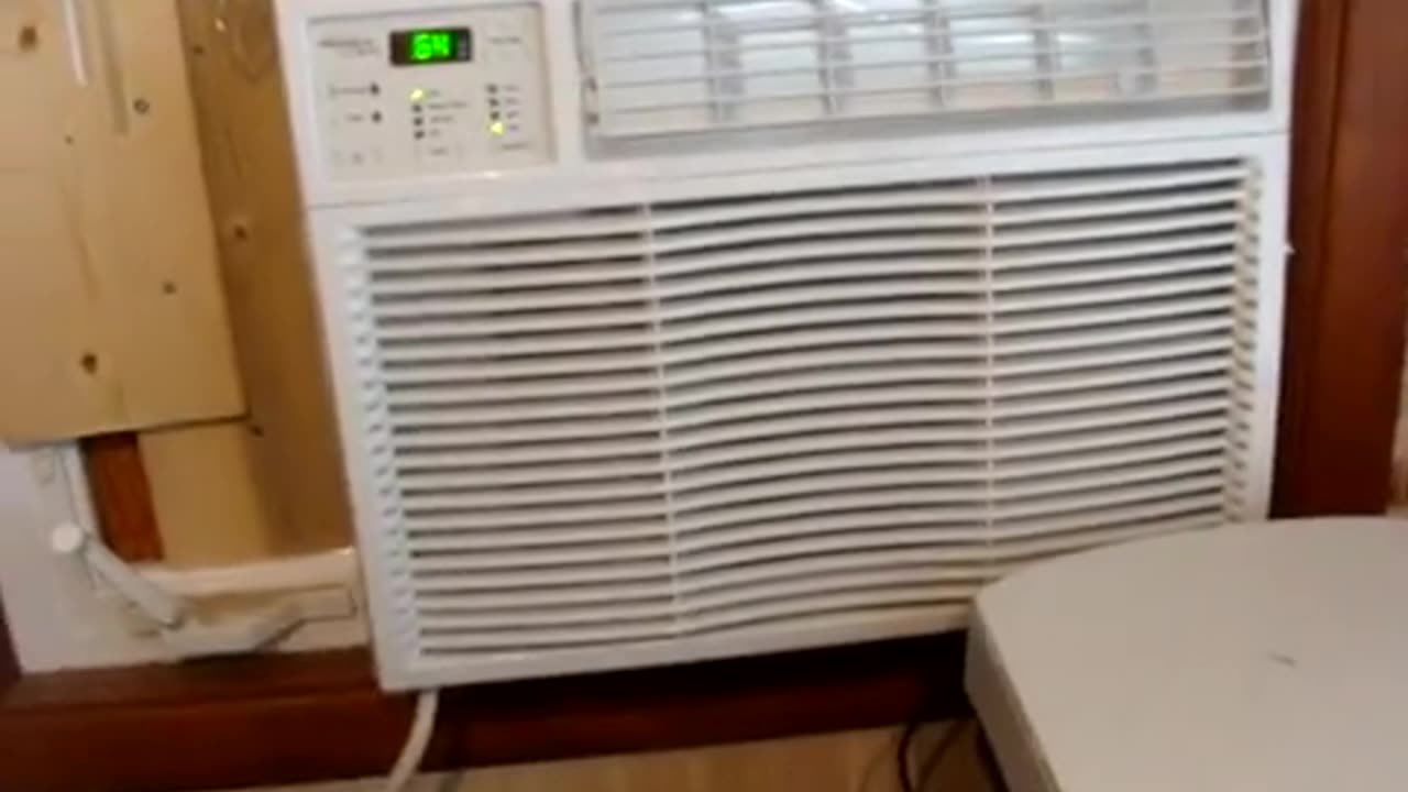10,000 btu soleus air -- air conditioner