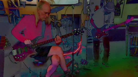 =Mannah Pariah=...Groovy Pedulla