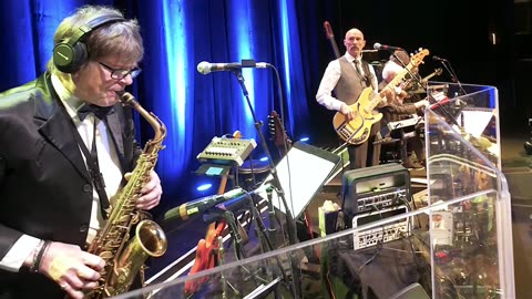 Pictures of a City (with extended collective improvisation) - King Crimson (live)