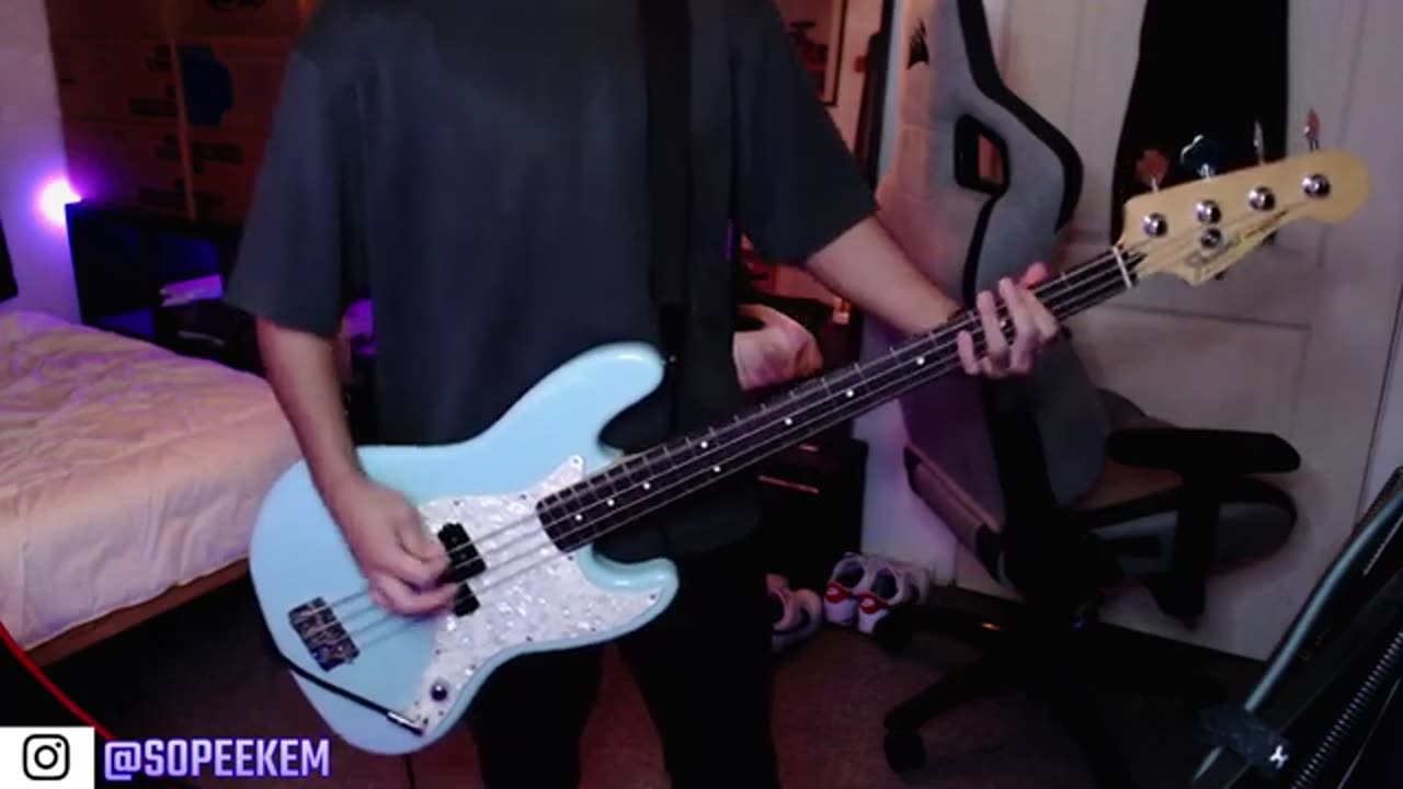 Blink 182 - What's My Age Again? (Cover on Mark Hoppus Signature)