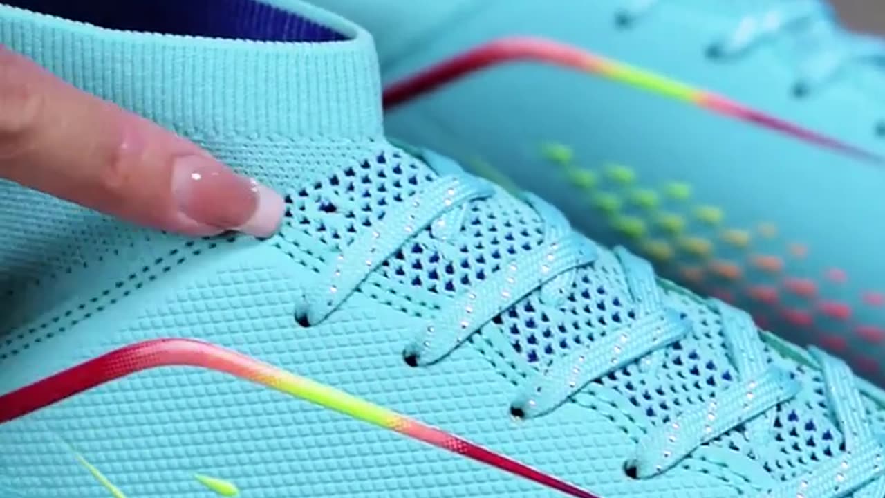 Unleash Speed & Precision – Pro Football Cleats