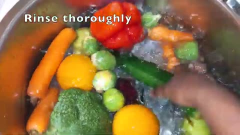 How to Make Your Own Fruit and Vegetable Wash