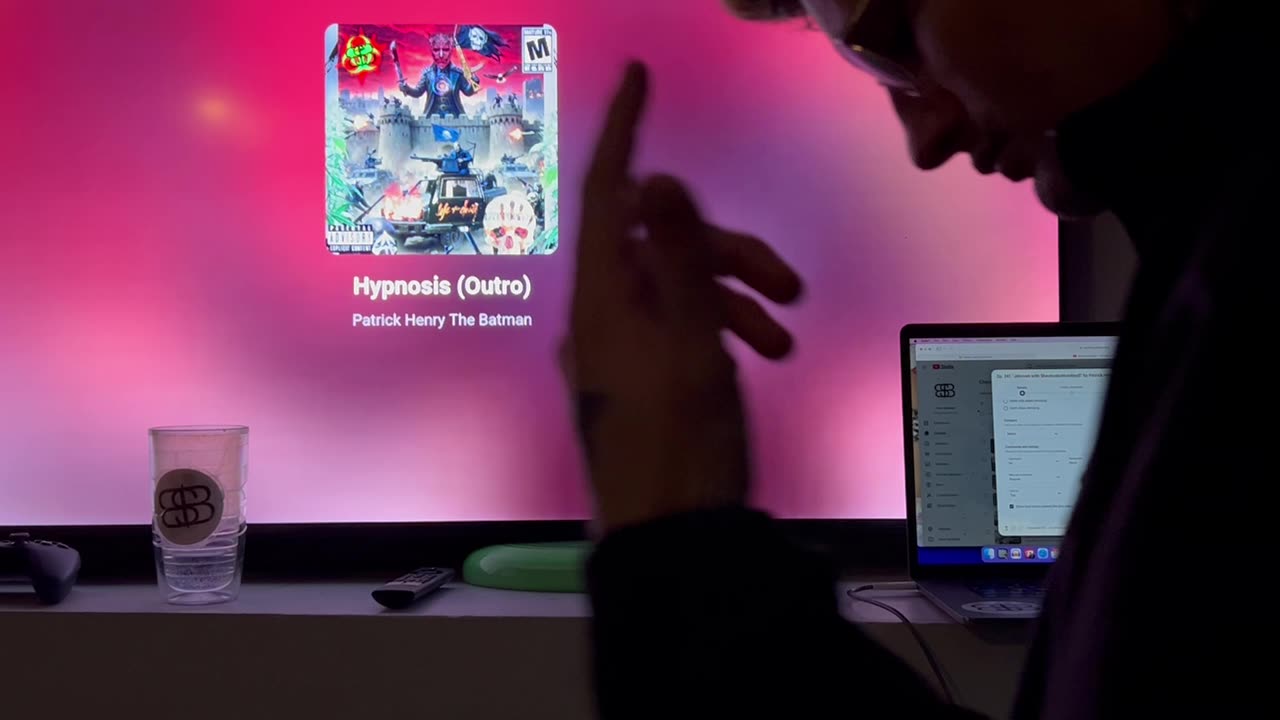 Ep. 895 "Hypnotize" by Patrick Henry The Batman